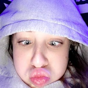 Meet your Posher, Mercedes